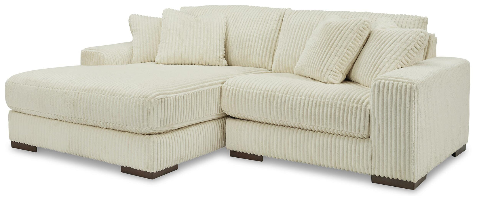 Lindyn Sectional with Chaise - Valley Furniture (Rohnert Park, CA)