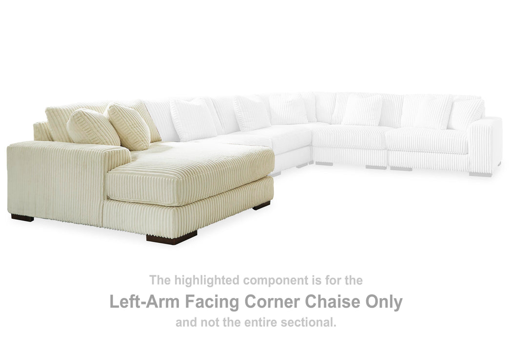 Lindyn Sectional with Chaise - Valley Furniture (Rohnert Park, CA)