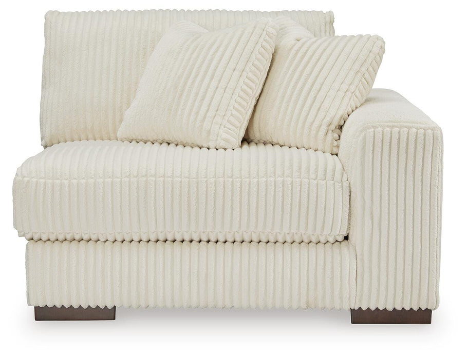 Lindyn Sectional with Chaise - Valley Furniture (Rohnert Park, CA)