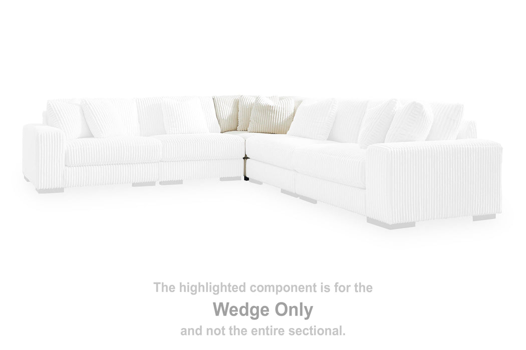 Lindyn Sectional with Chaise - Valley Furniture (Rohnert Park, CA)