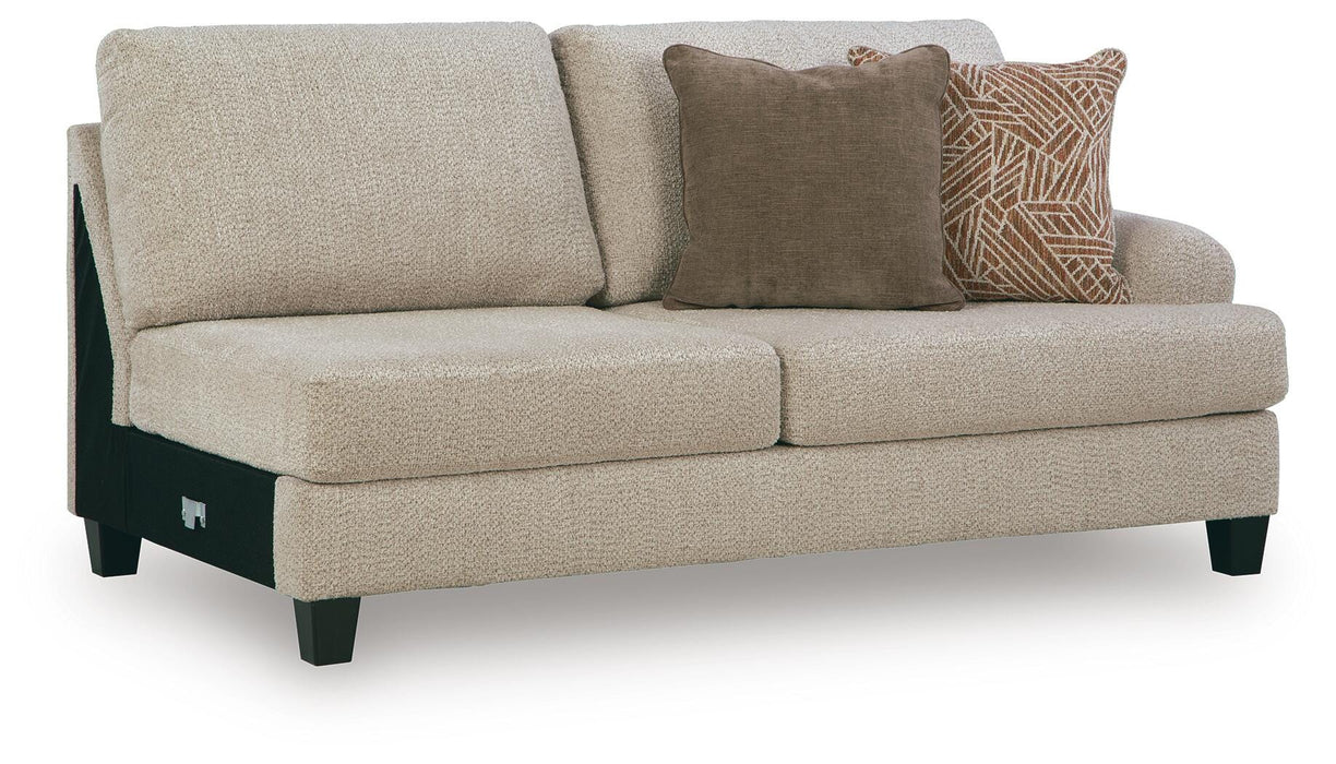 Steelwater Retreat Sectional with Chaise - Valley Furniture (Rohnert Park, CA)