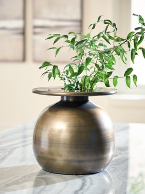 Fedorleigh Vase - Valley Furniture (Rohnert Park, CA)