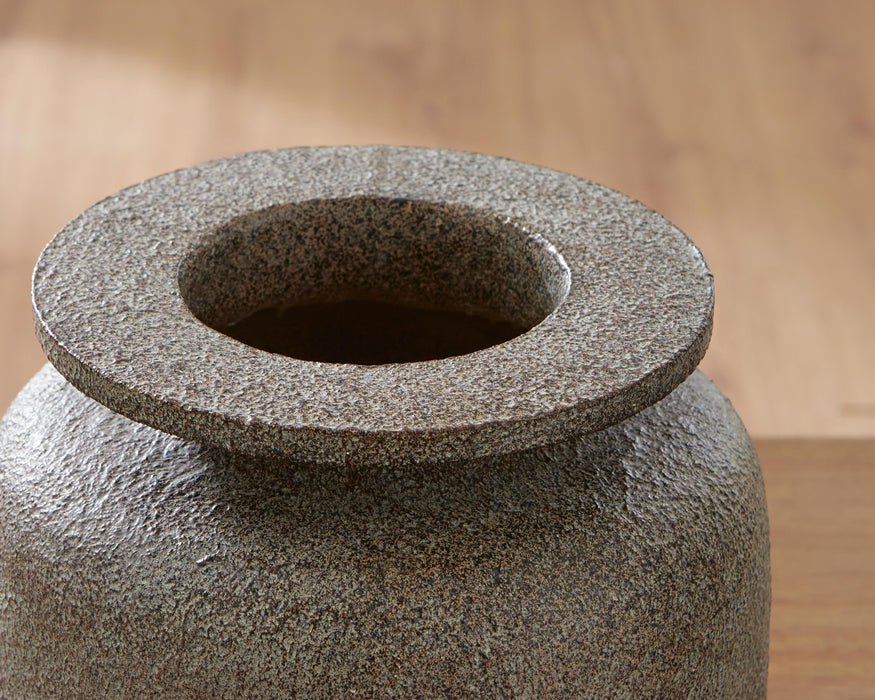 Jedwick Vase - Valley Furniture (Rohnert Park, CA)