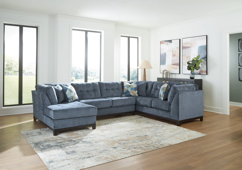 Maxon Place Sectional with Chaise - Valley Furniture (Rohnert Park, CA)