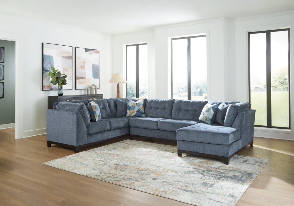 Maxon Place Sectional with Chaise - Valley Furniture (Rohnert Park, CA)