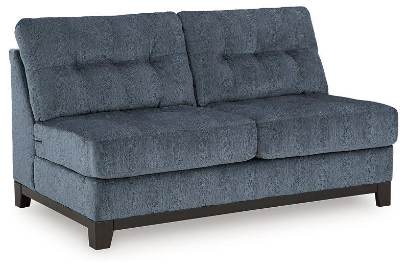 Maxon Place Sectional with Chaise - Valley Furniture (Rohnert Park, CA)