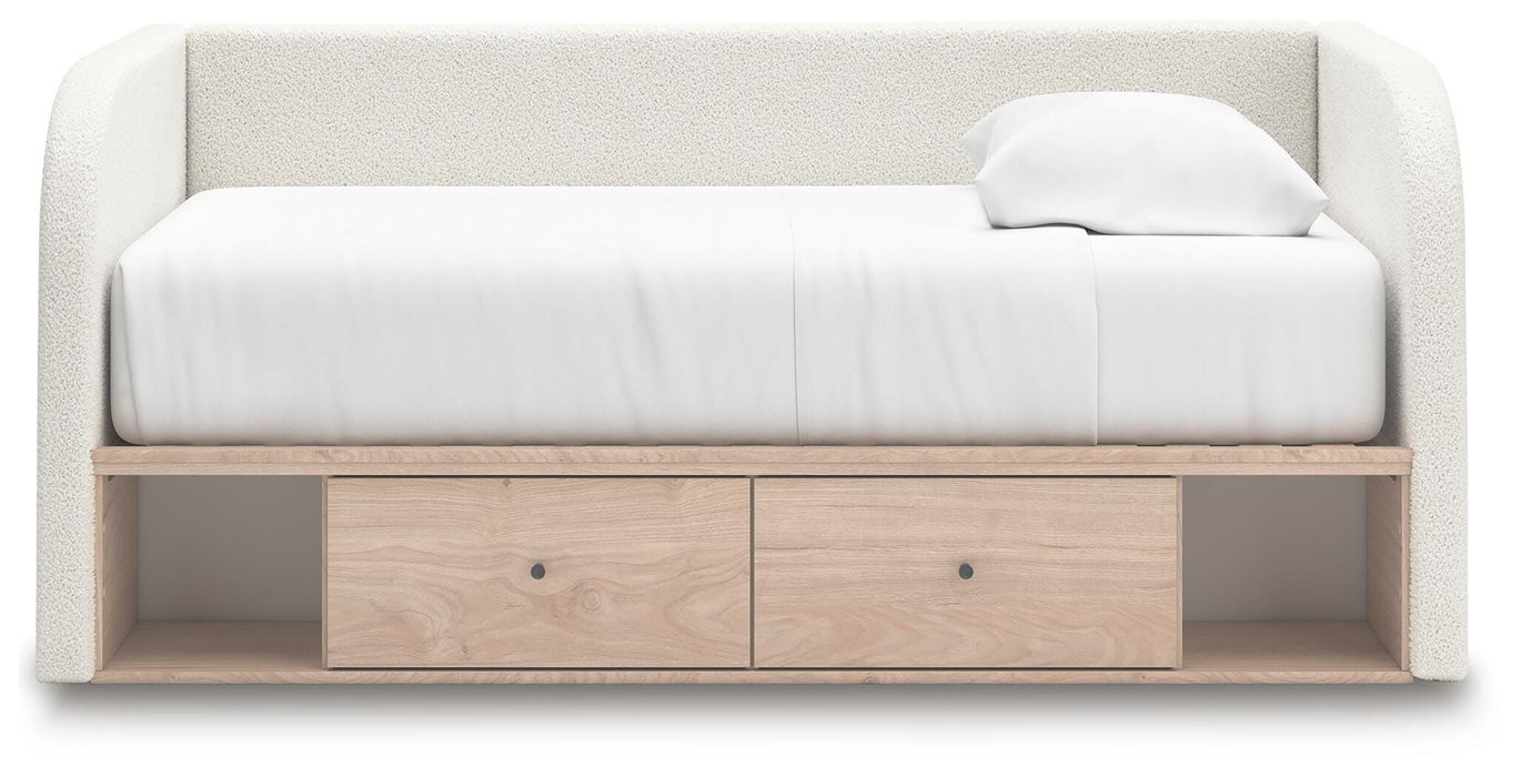 Arloster Upholstered Bed - Valley Furniture (Rohnert Park, CA)