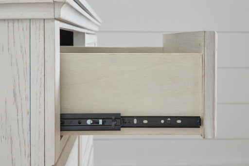 Robbinsdale Bedroom Set - Valley Furniture (Rohnert Park, CA)