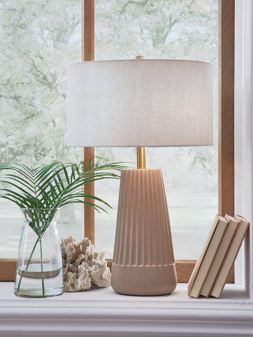 Dellner Table Lamp - Valley Furniture (Rohnert Park, CA)
