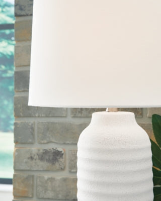 Vauville Table Lamp (Set of 2) - Valley Furniture (Rohnert Park, CA)