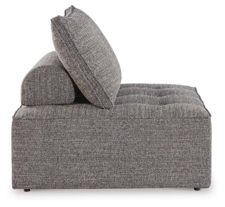 Bree Zee Outdoor Lounge Chair with Cushion - Valley Furniture (Rohnert Park, CA)
